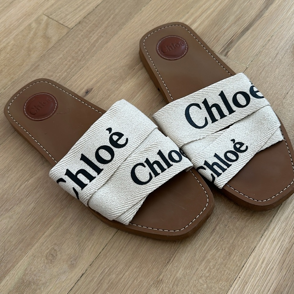 CHLOE SLIDES